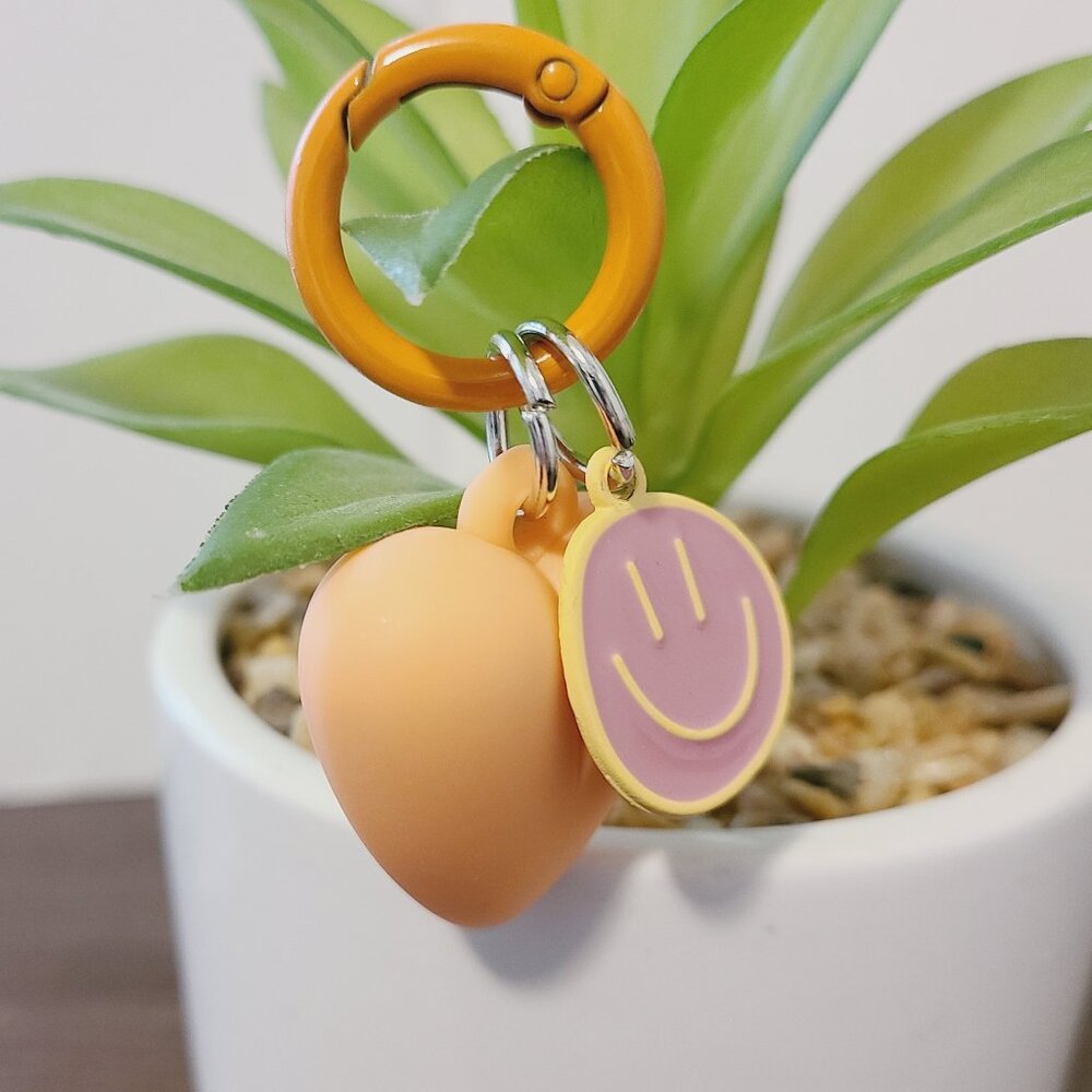 Unknown Brand Orange Puffy Heart w/Smiley Face Charm‎ Keychain NWOT Unisex Cute
